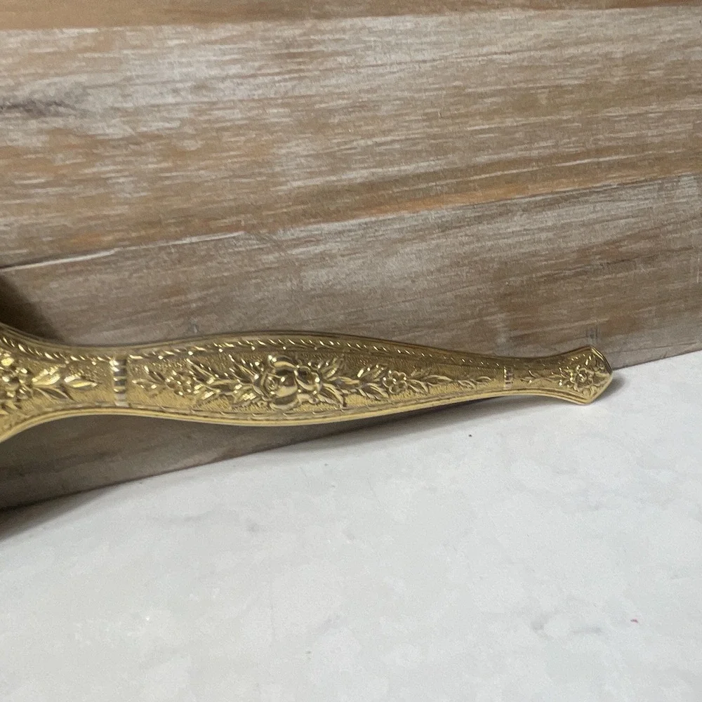 N/A gold tone